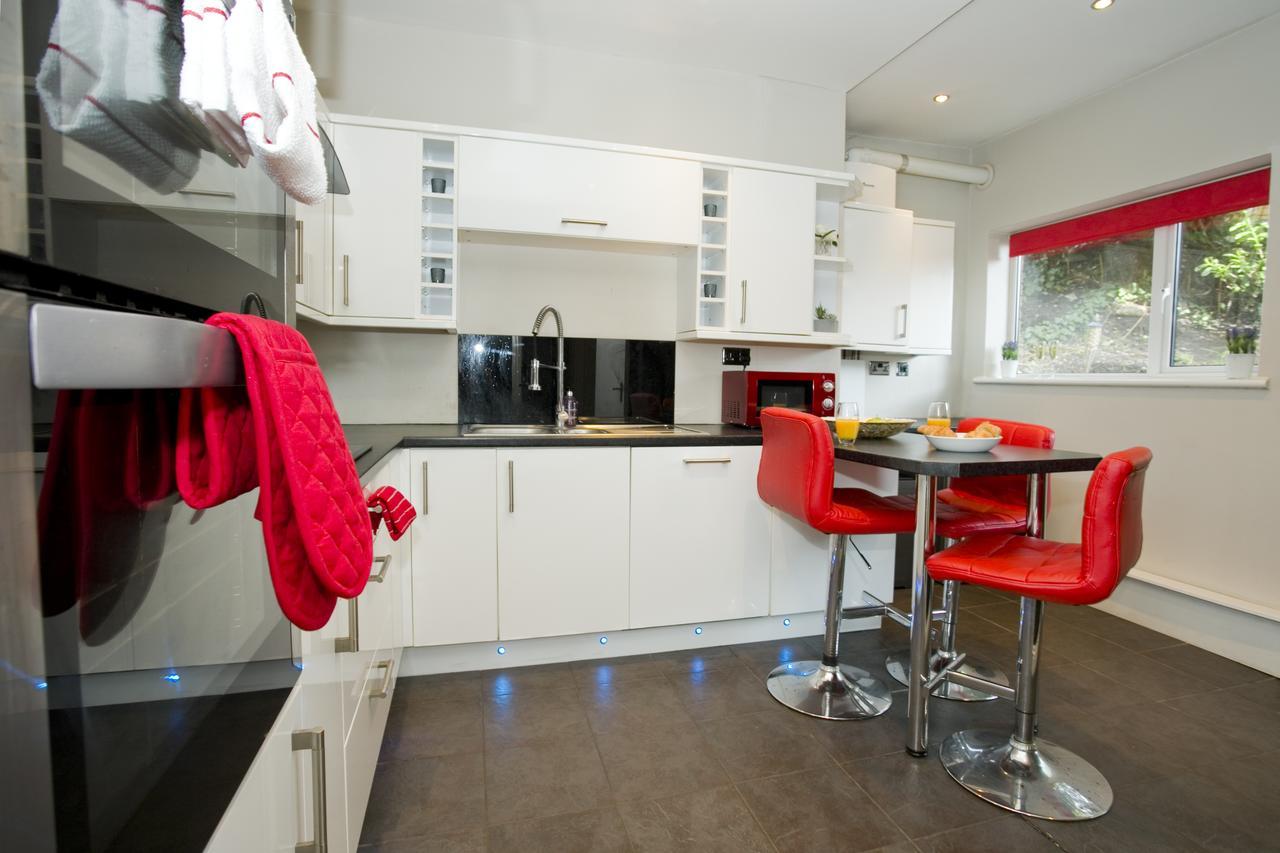 Large 2 Bedroom Apt - Near Beach - Free Parking Bournemouth Eksteriør billede
